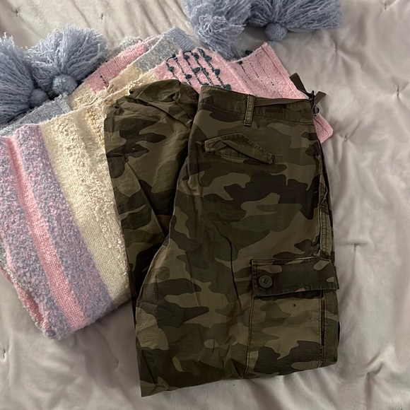 Cargo Pants - Picture 2 of 4